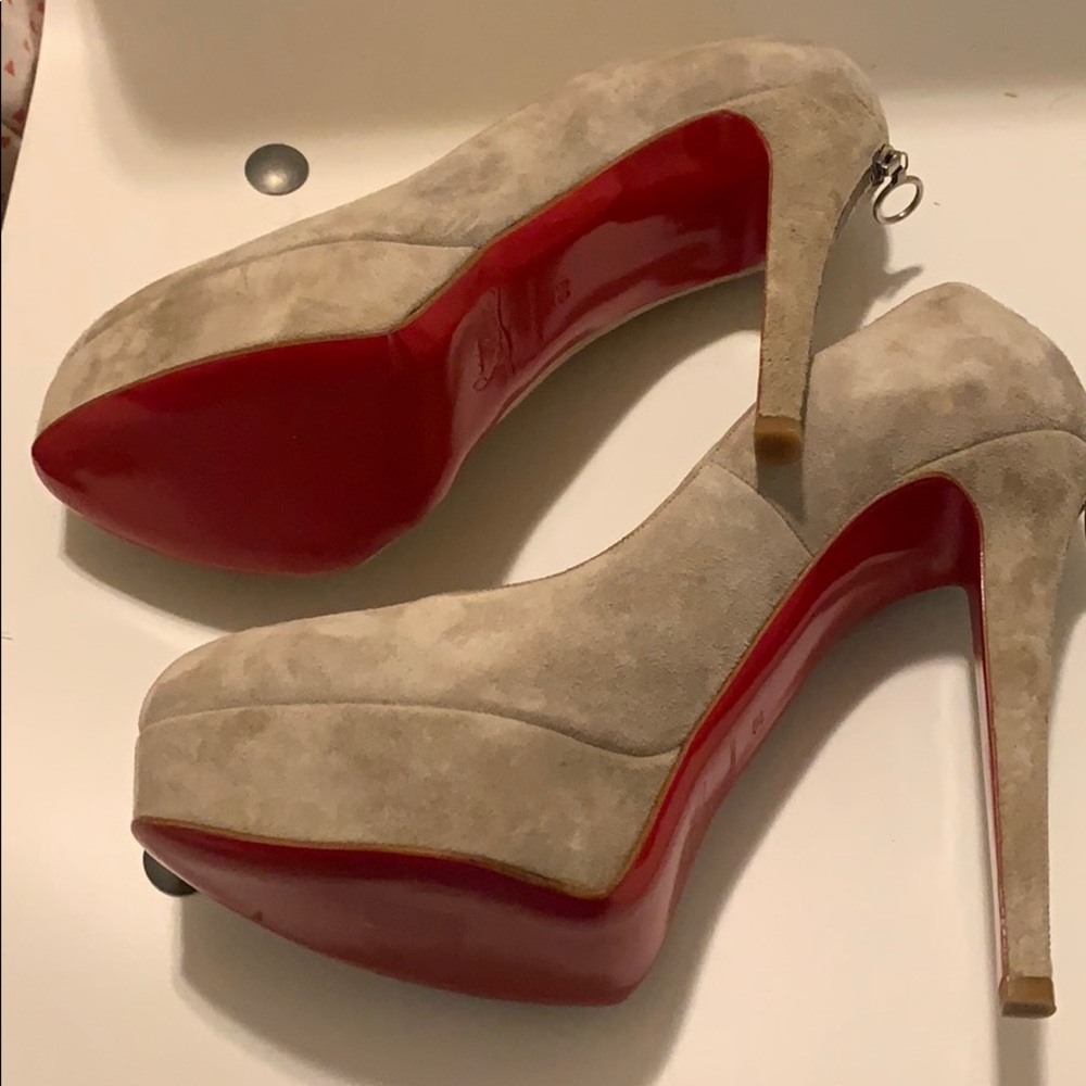 Shoes - Picture 3 of 3